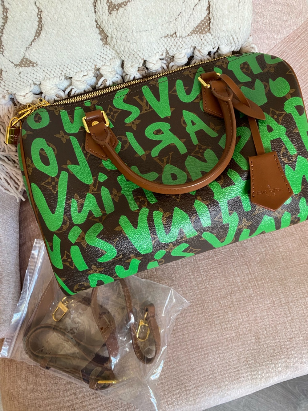 SHOULDER BAG - Picture 9 of 14